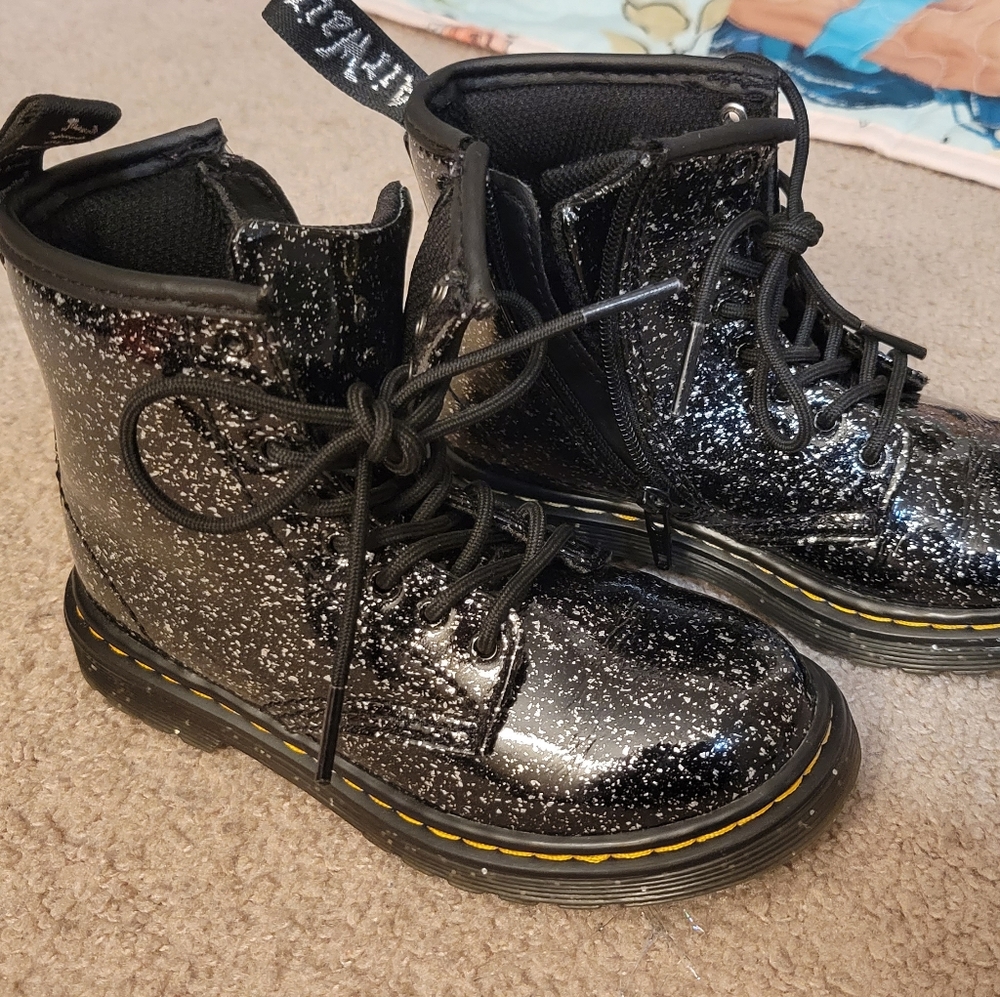 Dr. Martens Toddler 10 Black Glitter Boots Zip
